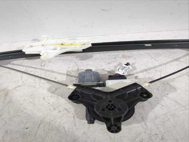 Foto 2ª: Elevalunas Manual Trasero Izquierdo Volkswagen T-Cross 1.0 TSI 110CV [DLAA] (2018)