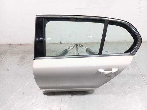 Foto 3ª: Puerta Trasera Izquierda Skoda Superb 2.0 TDI AMBITION 140CV 103KW 3T4) [BMP] (2009)