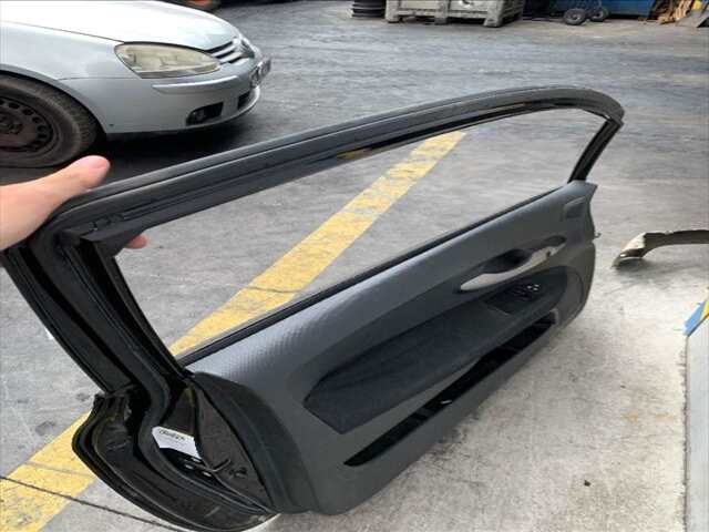 Foto 2ª: Puerta Delantera Izquierda Toyota Auris 2.0 D4D 126CV 0CV [1AD-FTV] (2007)