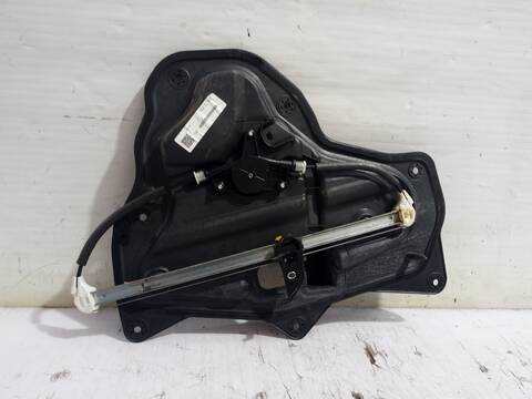 Elevalunas Manual Trasero Derecho Mazda 3 CENTER-LINE 150CV 110KW