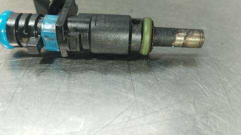 Foto 4ª: Inyectores Opel Astra SELECTIVE 116CV 85KW [A16XER] (2011)