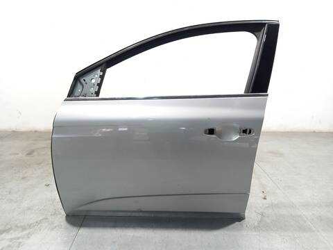 Foto 1ª: Puerta Delantera Izquierda Renault Megane 1.2 TCE 130 B9MR) HATCHBACK 130CV 97KW IV HATCHBACK B9A/M/N_) [H5F F4] (2018)