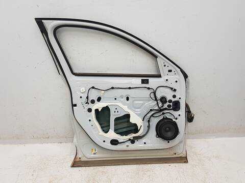 Foto 3ª: Puerta Delantera Izquierda Renault Arkana TECHNO 130CV 97KW