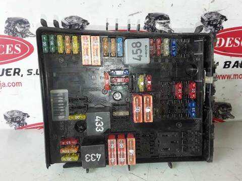 Foto 1ª: Caja Reles Fusibles Volkswagen Touran ADVANCE 1.9 TDI 101CV (2003)