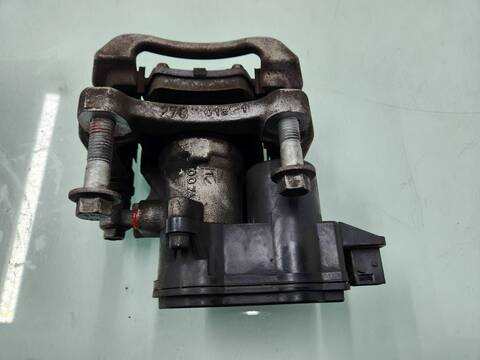 Foto 3ª: Pedal Embrague Volvo XC 40 MOMENTUM PRO 2WD 163CV 120KW [B3154T2] (2020)