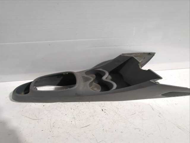 Foto 2ª: Consola Central Peugeot 107 1.4 HDI 54CV 40KW [8HT (DV4TD)] (2007)