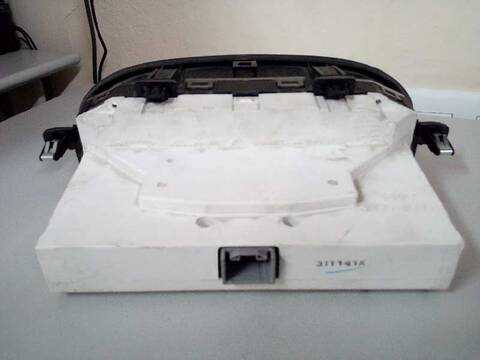 Foto 3ª: Pantalla Multifuncion Toyota Land Cruiser 3.0 D-4D GX 163CV 120KW [1KDFTV] (2004)