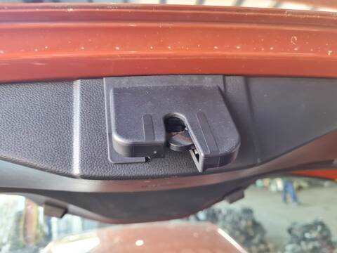 Foto 1ª: Cerradura Maletero Portón Seat Ibiza STYLE 95CV 70KW [DGTD] (2020)