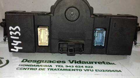 Foto 2ª: Mando Climatizador Renault Megane CONFORT DYNAMIQUE COUPE 113CV 83KW II COUPE/CABRIO [K4M+-760] (2005)