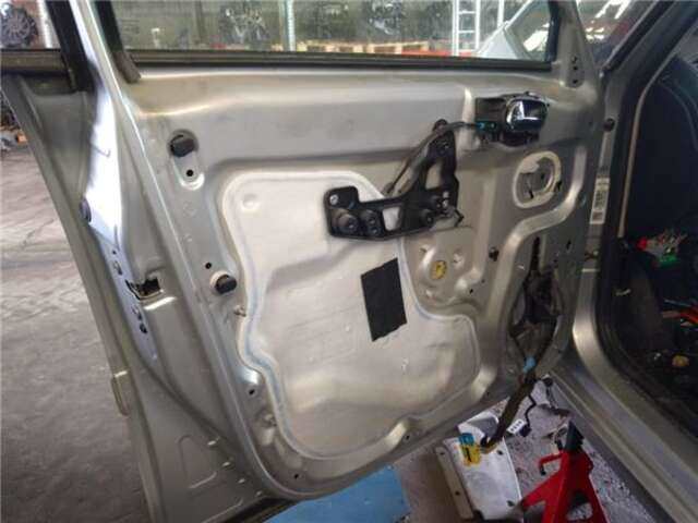 Foto 3ª: Puerta Delantera Izquierda Citroen C4 2.0 SX [2.0 LTR. - 100 KW HDI FAP CAT (RHR - DW10BTED4)] [RHJ (DW10BTED4)]