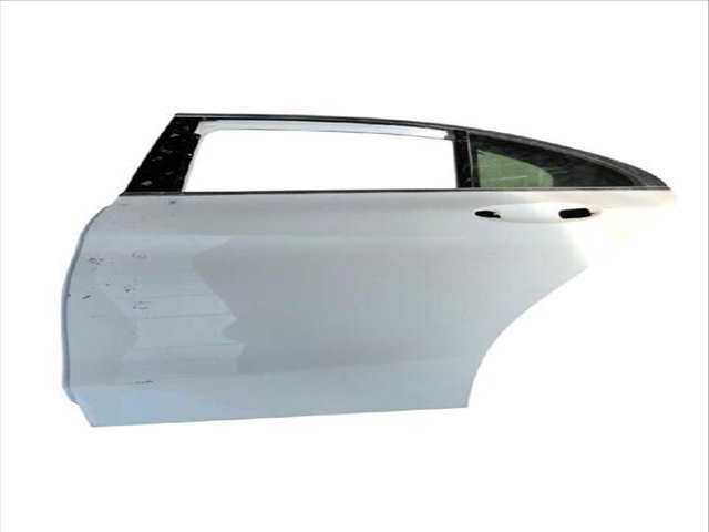 Foto 2ª: Puerta Trasera Izquierda Mercedes Clase C 160 C 220 BLUETEC - D 205.002 205.004) (2013)