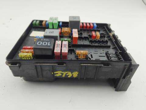 Foto 2ª: Caja Reles Fusibles Volkswagen Golf GTI BERLINA 200CV 147KW [BWA] (2007)