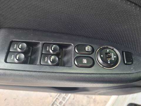 Botonera Elevalunas Hyundai i30 PREMIUM 140CV 103KW