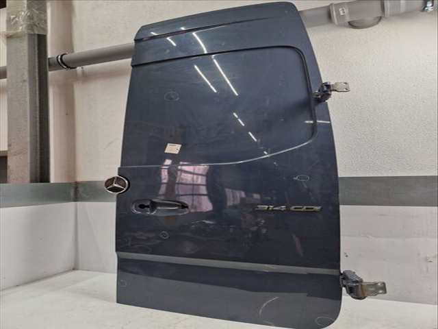 Foto 3ª: Puerta Trasera Derecha Mercedes Sprinter 651.958 143 CV 105KW [OM651.958] (2020)