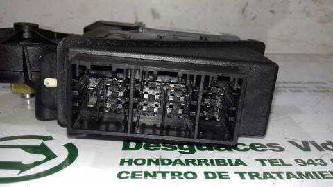 Foto 3ª: Elevalunas Eléctrico Delantero Izquierdo Volkswagen Polo 1.9 SDI 64CV 47KW [ASY] (2004)