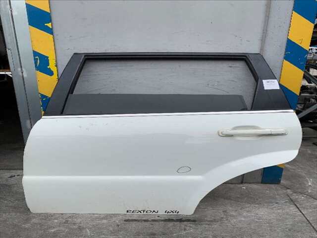 Puerta Trasera Izquierda Ssangyong Rexton 2.0 CRDI 155CV 0CV