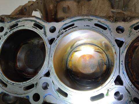 Foto 3ª: Bloque Motor Nissan Titan VK56DE 309 - 321 CV [VK56DE VK56] (2008)