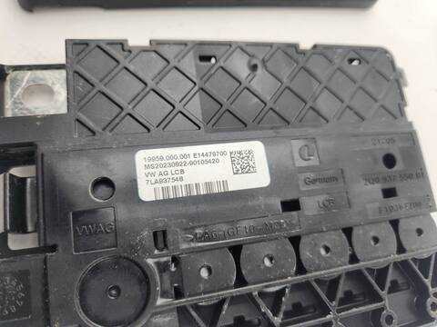 Foto 3ª: Caja Reles Fusibles Volkswagen Transporter T6.1 TRANSPORTER FURGON SH) [DNAB] (2024)