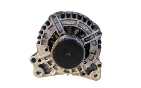 Foto 1ª: Alternador Volkswagen Golf 1.6 TDI DPF 105CV (2008)
