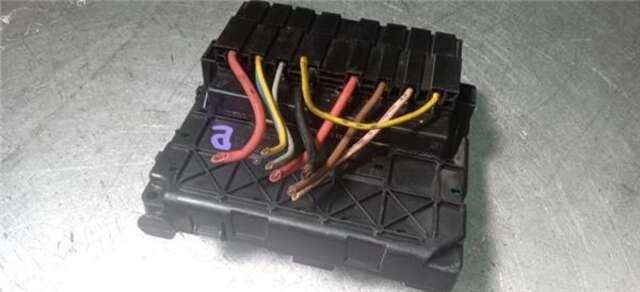Foto 3ª: Caja Reles Fusibles Citroen Xsara 1.6 HDI [9HX (DV6ATED4)]