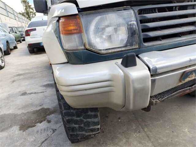 Foto 3ª: Paragolpes Delantero Mitsubishi Montero SIN PAPELES