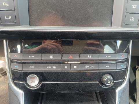 Mando Climatizador Jaguar XE PRESTIGE 179CV 132KW