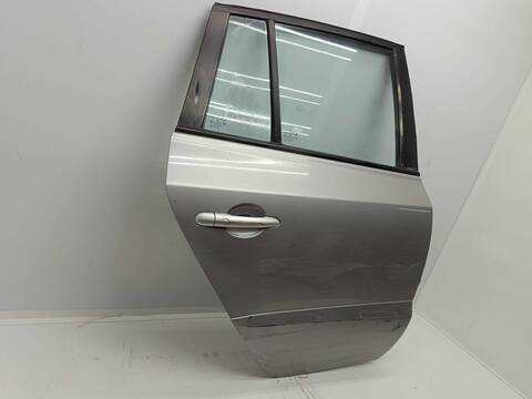 Foto 3ª: Puerta Trasera Derecha Renault Koleos BOSE EDITION 150CV 110KW [M9RG8] (2010)