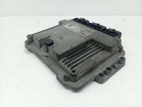 Foto 3ª: Centralita Motor ECU Ford C Max TREND D) 109CV 80KW FOCUS CAP) [G8DA] (2004)