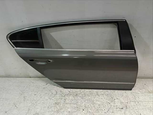 Puerta Trasera Derecha Volkswagen Passat 2.0 TDI 16V 140CV 103KW