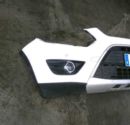 Foto 3ª: Paragolpes Delantero Ford Kuga 2.0 TDCI 2008-2013 [UFDA] (2012)