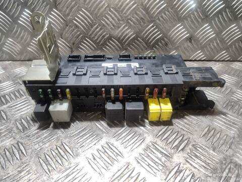 Foto 1ª: Caja Reles Fusibles Mercedes Clase CLK 270 CDI COUPE C209) MOTOR OM612.962 (2013)