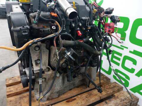 Foto 3ª: Motor Completo Renault Scenic 1.5 DCI DIESEL 106CV [D/ K9K P7] (2003)