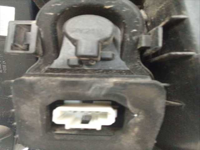 Foto 3ª: Piloto Trasero Izquierdo Renault Scenic 2.0 16V JZ0G JZ0P JZ1E JZ1P) 140CV 103KW [M4R 710,M4R 711,M4R 713] (2009)