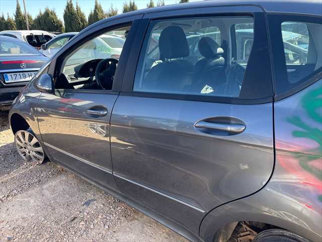 Foto 3ª: Puerta Trasera Derecha Mercedes Clase A 160 2.0 CDI 82cv [640942] (2011)