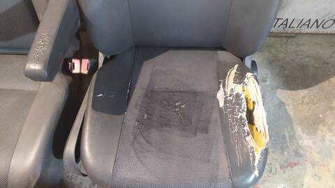 Foto 4ª: Asientos Traseros Mercedes Sprinter 310/313/316 CDI 906.631/633/635/637) 129CV 95KW CAJA CERRADA [646985] (2007)