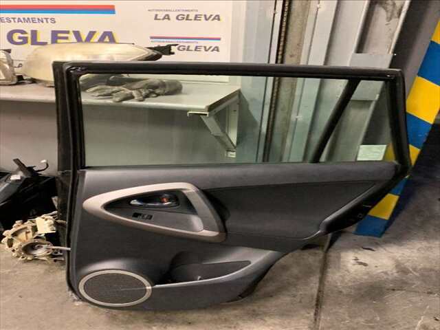 Foto 2ª: Puerta Trasera Derecha Toyota Rav4 2.2 D4D136CV 0CV [2AD] (2006)
