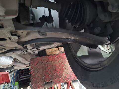Foto 1ª: Brazo Suspension Delantero Izquierdo Nissan Qashqai ACENTA 150CV 110KW [M9R] (2007)
