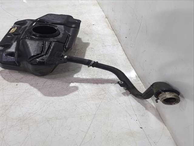 Foto 3ª: Deposito de Combustible Peugeot 107 1.4 HDI 54CV [8HT (DV4TD)] (2005)