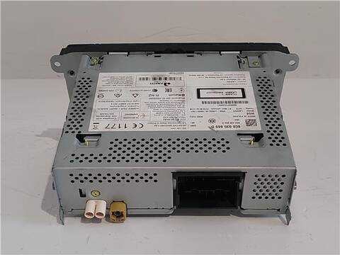 Foto 2ª: Pantalla Multifuncion Volkswagen Polo 1.0 75CV 55KW [CHY] (2015)