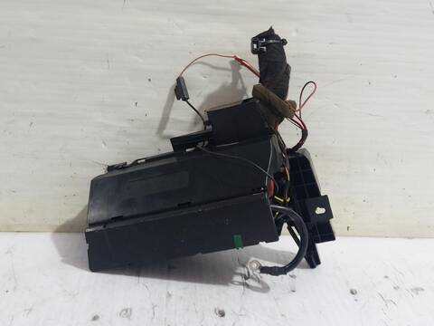 Foto 2ª: Caja Reles Fusibles Mercedes Clase A 140 A 200 CDI 169.008) 140CV [OM640941] (2004)