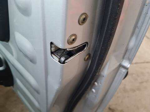 Cerradura Puerta Delantera Derecha Land Rover Freelander E FAMILIAR 112CV 82KW