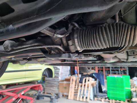 Cremallera de Direccion Mercedes Clase C 160 280 219.354) 231CV 170KW