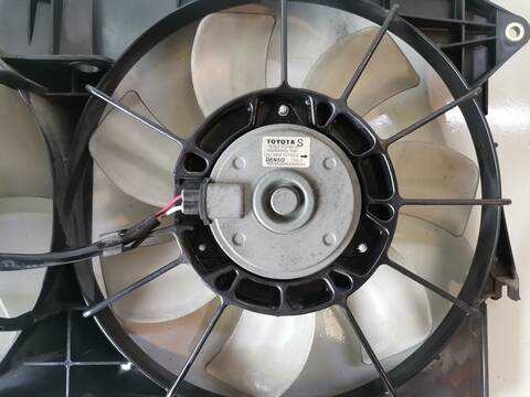 Foto 2ª: Electroventilador Toyota Corolla 2.0 D-4D LINEA LUNA BERLINA 116CV (2002)