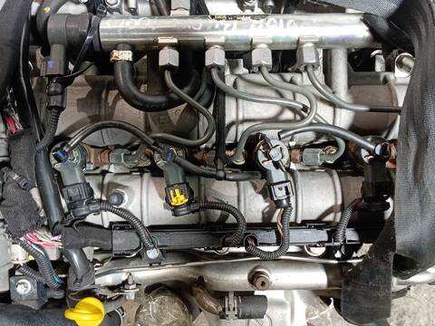 Foto 4ª: Paragolpes Delantero Opel Astra 1.9 CDTI L48) 150CV 110KW [Z 19 DTH] (2005)
