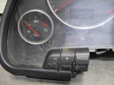 Foto 3ª: Cuadro de Instrumentos Audi A4 1.9 TDI 96KW) BERLINA 130CV [AWX] (2001)