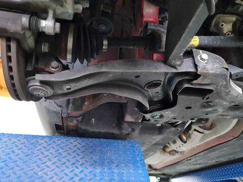 Brazo Suspension Delantero Derecho Kia Stonic 1.0 T-GDI ECO-DYNAMICS 101CV 74KW