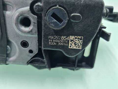 Foto 4ª: Cerradura Puerta Trasera Izquierda Peugeot 208 ACTIVE 101CV 74KW [HN05] (2021)