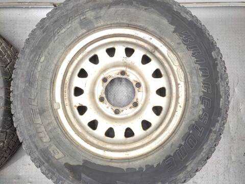 Foto 2ª: Juego LLantas Mitsubishi L200 2.5 TD 4WD K74T) 99CV 73KW [4D56] (1999)