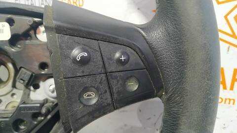 Foto 3ª: Volante Mercedes Clase ML 300 3.0 CDI W164) 224CV 165KW AUT. OM642 [OM642940] (2006)