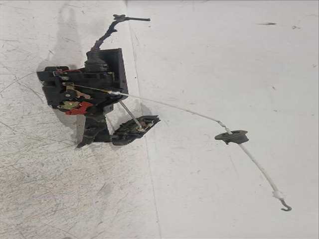 Foto 3ª: Cerradura Puerta Delantera Derecha Audi A4 1.9 TDI 130CV [AVF AWX] (2000)